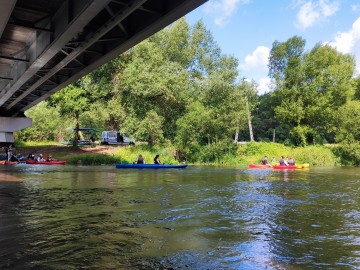 Zakończenie roku szkolnego w kajaku na Warcie, 